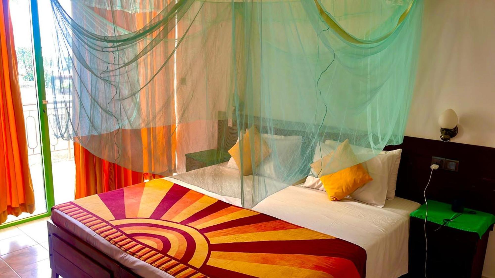 Amaya Beach Hotel Dikwella エクステリア 写真