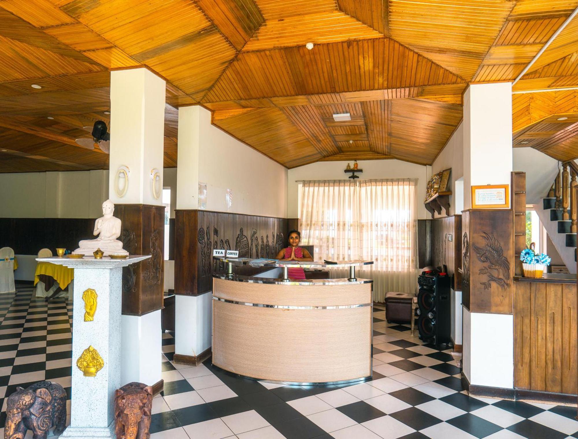 Amaya Beach Hotel Dikwella エクステリア 写真