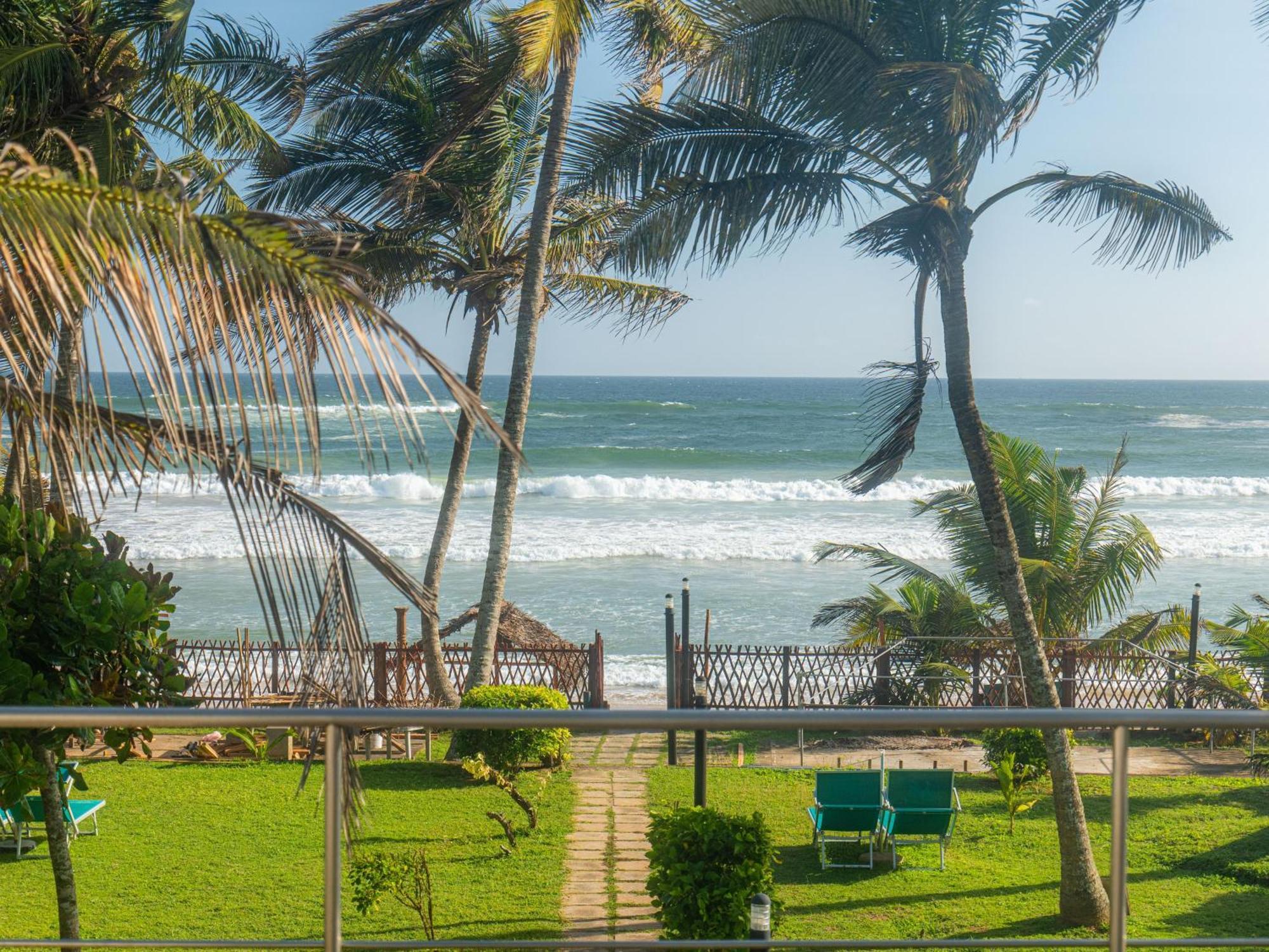 Amaya Beach Hotel Dikwella エクステリア 写真