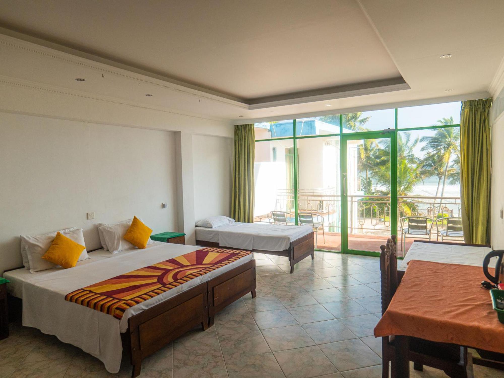 Amaya Beach Hotel Dikwella エクステリア 写真
