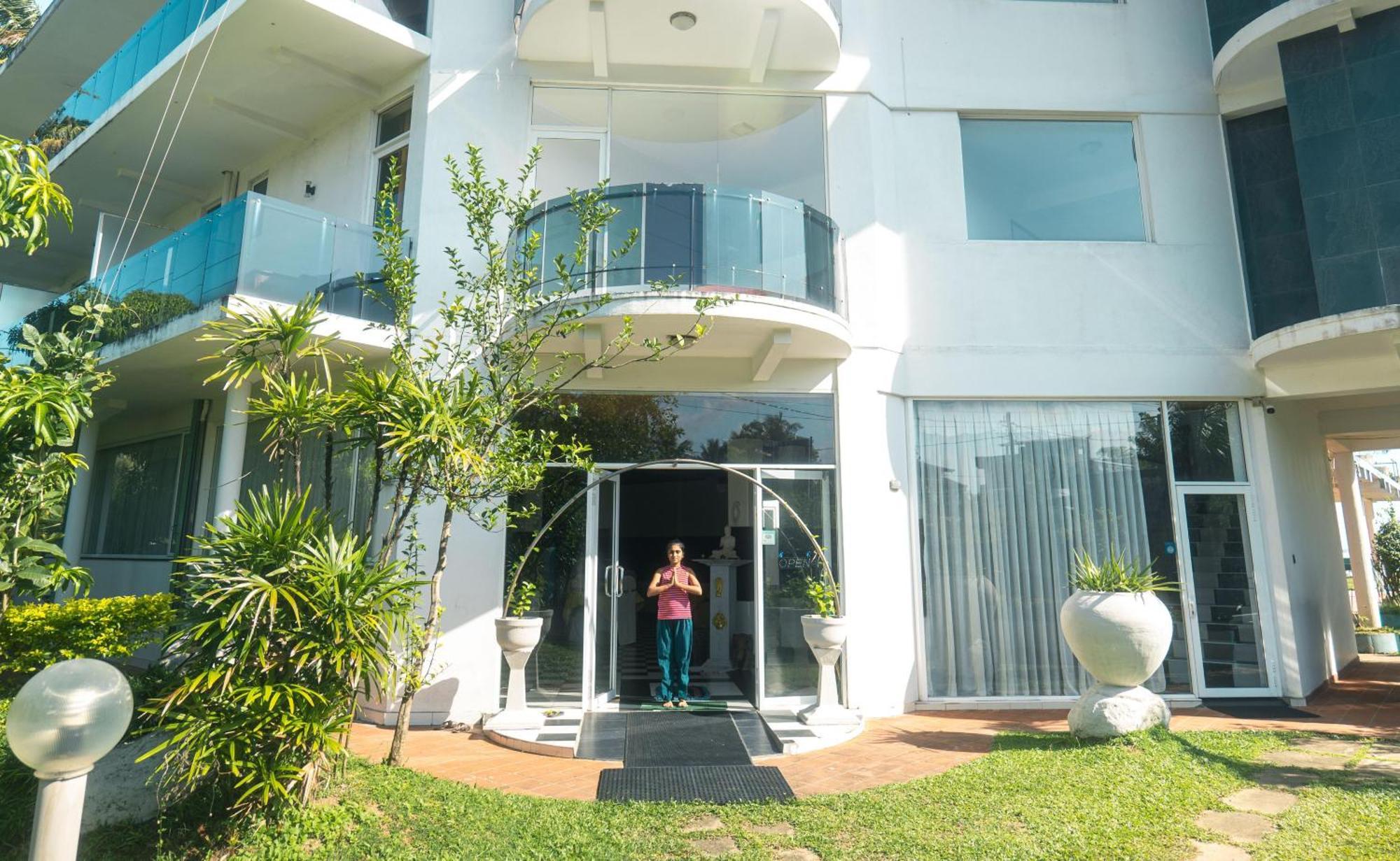 Amaya Beach Hotel Dikwella エクステリア 写真