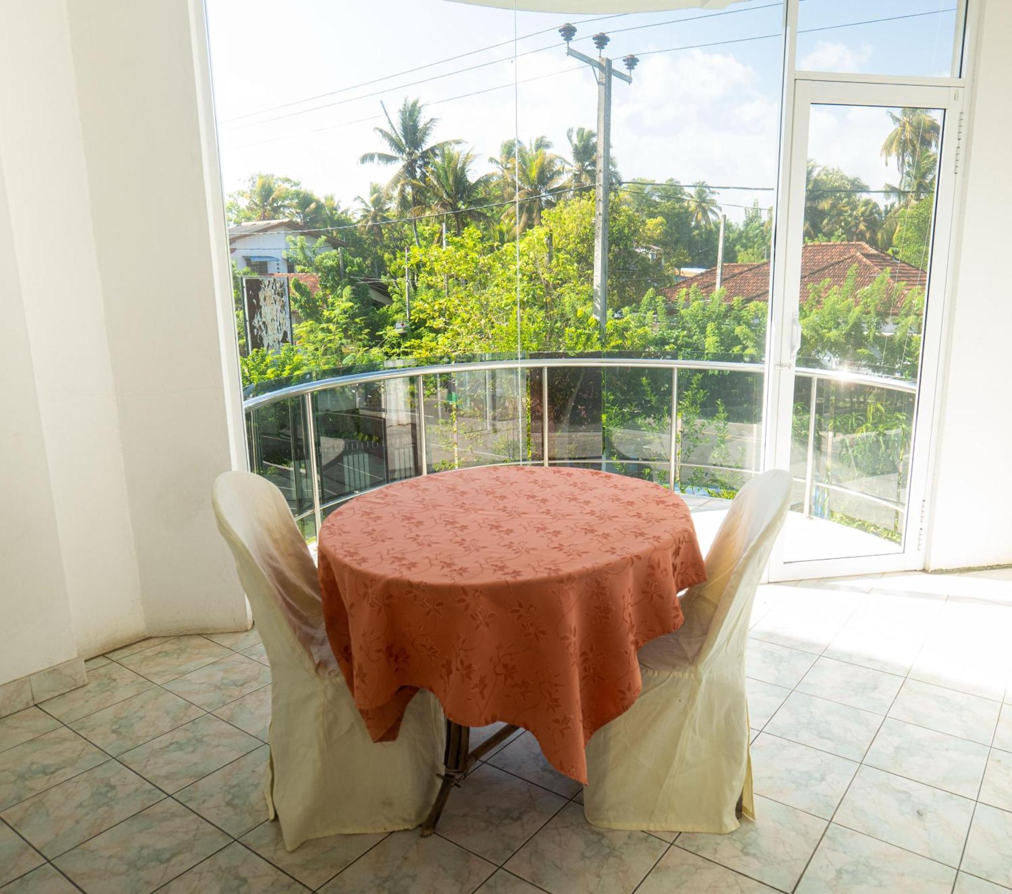 Amaya Beach Hotel Dikwella エクステリア 写真