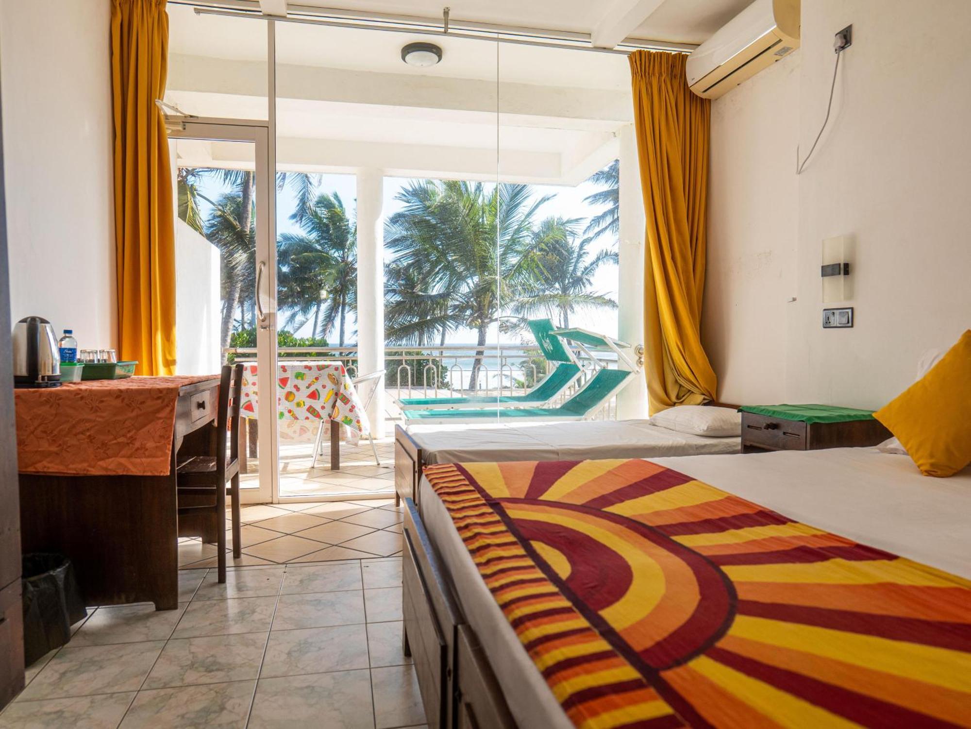Amaya Beach Hotel Dikwella エクステリア 写真