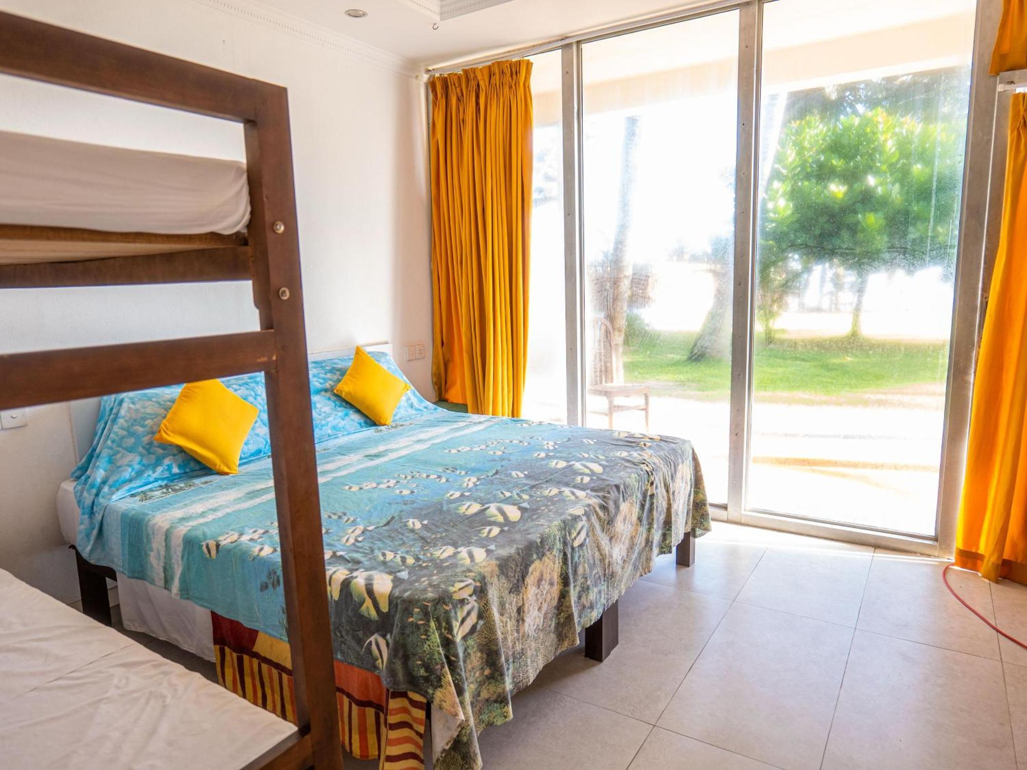 Amaya Beach Hotel Dikwella エクステリア 写真